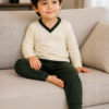 Pijama longo para meninos em algodão, com gola v — Creme — foto B