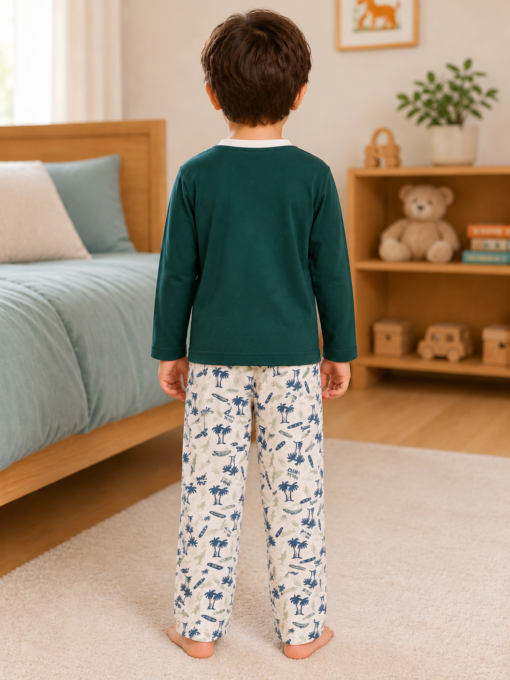 Pijama longo para meninos em algodão, com gola v — Verde escuro e branco - coqueiros — foto C